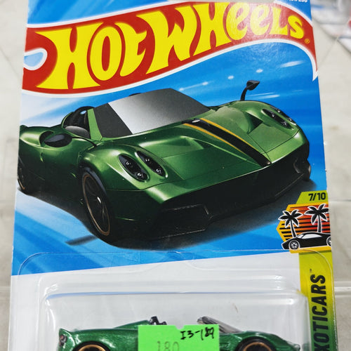 Hot Wheels Exoticars '17 Pagani Huayra Roadster / Cabriolet Decapotable #101/250