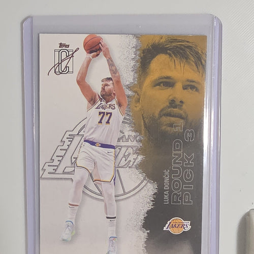 2025-26 Topps Round 1 Pick 3 Luka Dončić #83