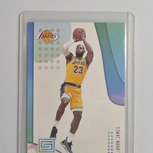 2018-19 Panini Status LeBron James #57