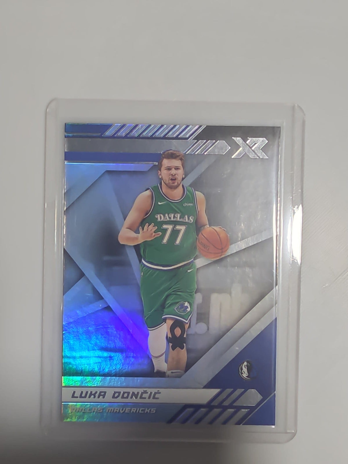 2020-21 Panini Chronicles XR Luka Dončić Blue #300