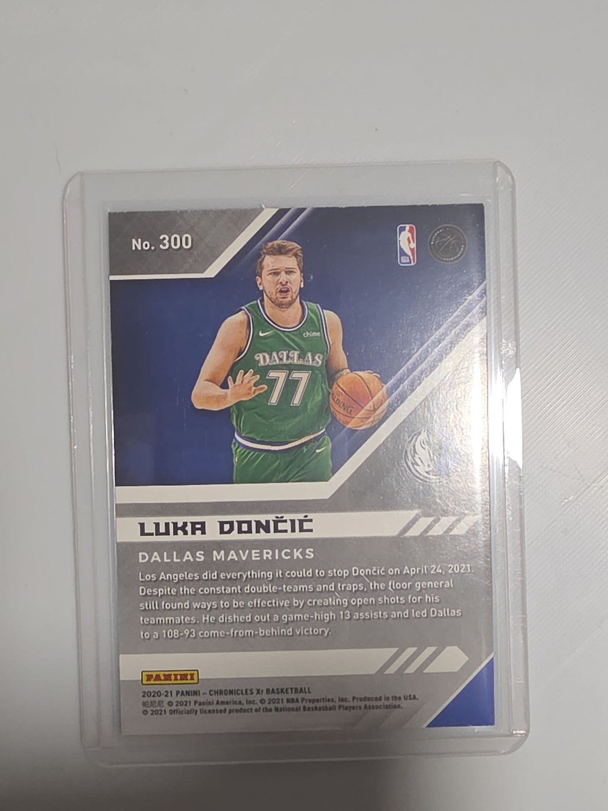 2020-21 Panini Chronicles XR Luka Dončić Blue #300 - view 2