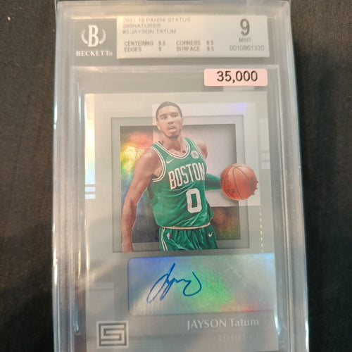 2017-18 Panini Status Signatures Jayson Tatum #84 Beckett 9